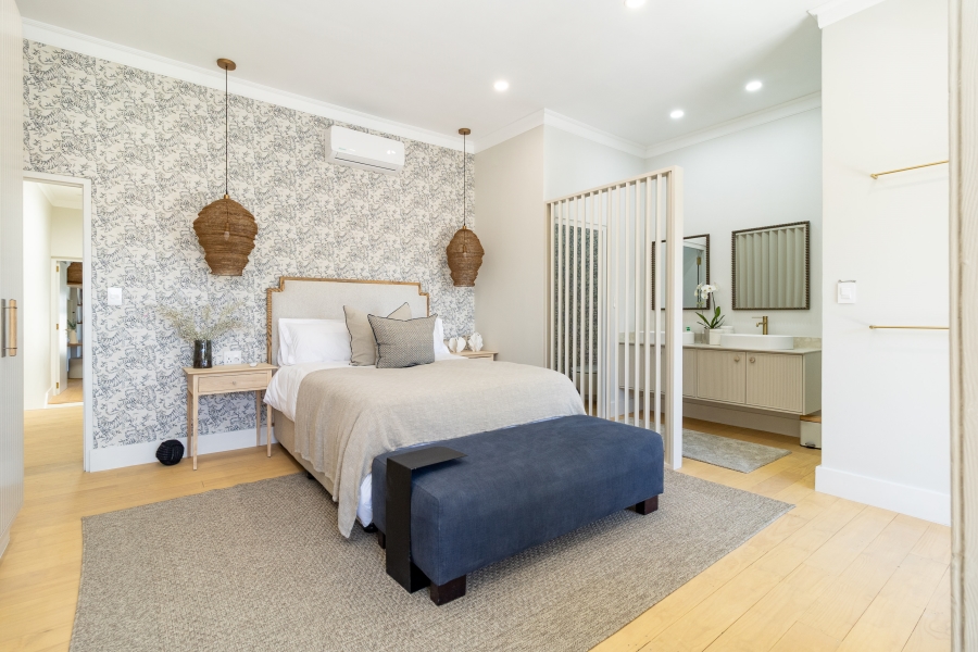 4 Bedroom Property for Sale in Oranjezicht Western Cape